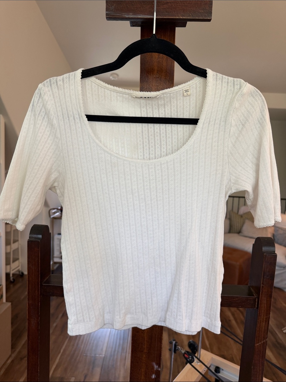 Doen White Ribbed Scoop Neck Short Sleeve Top